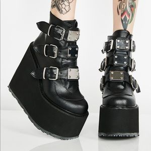 Demonia Trinity Boots